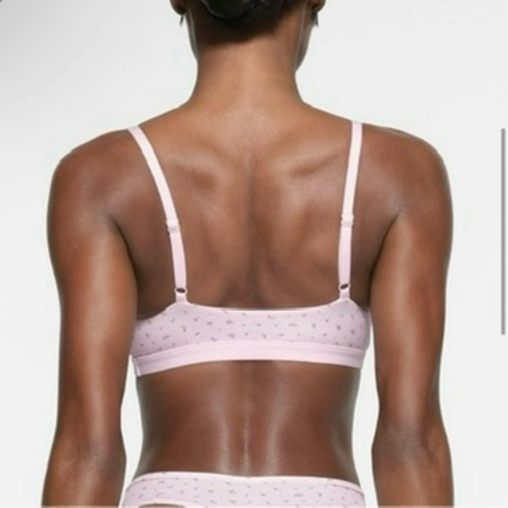Skims Fits Everybody Pink Rosebud Print Bralette Size Small - Picture 4 of 5